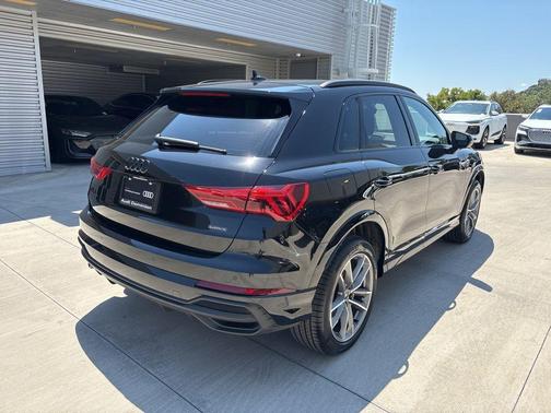 2025 Audi Q3 45 S line Premium