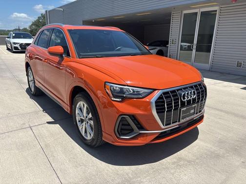 2022 Audi Q3 45 S line Premium