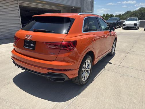 2022 Audi Q3 45 S line Premium