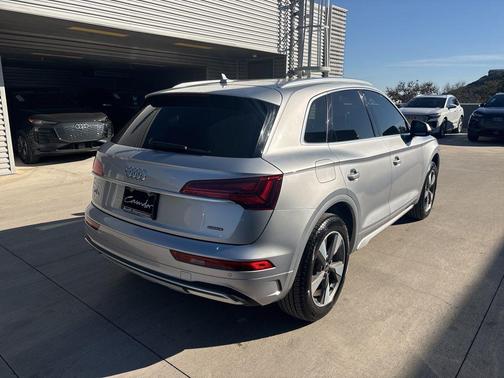 2022 Audi Q5 40 Premium Plus
