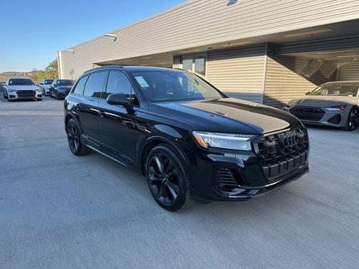 2025 Audi Q7 55 Prestige