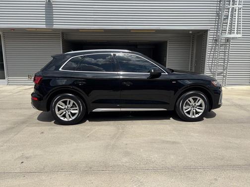 2022 Audi Q5 45 S line quattro Premium