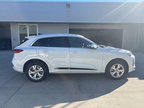 2025 Audi Q5 2.0T quattro Premium