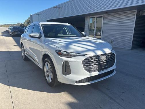 2025 Audi Q5 2.0T quattro Premium