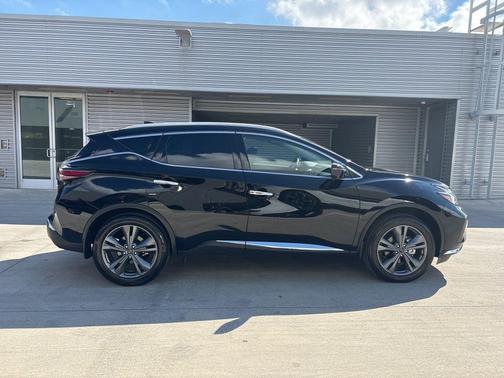 2023 Nissan Murano Platinum