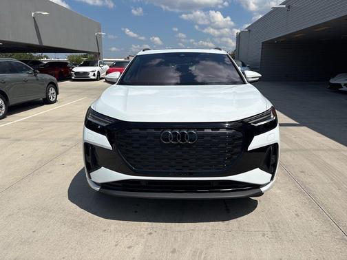 2024 Audi Q4 e-tron 55 quattro Premium