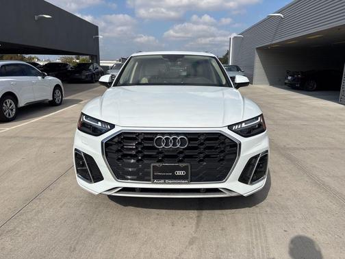 2023 Audi Q5 45 S line Prestige