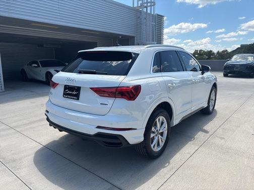 2025 Audi Q3 45 S line Premium