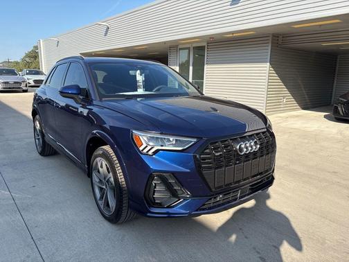 2025 Audi Q3 45 S line Premium