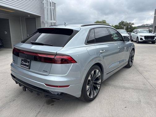 2026 Audi Q8 55 Premium