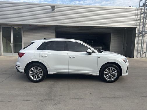 2025 Audi Q3 45 S line Premium