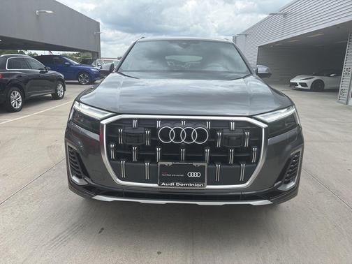 2025 Audi Q7 55 Premium