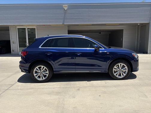 2025 Audi Q3 45 S line Premium