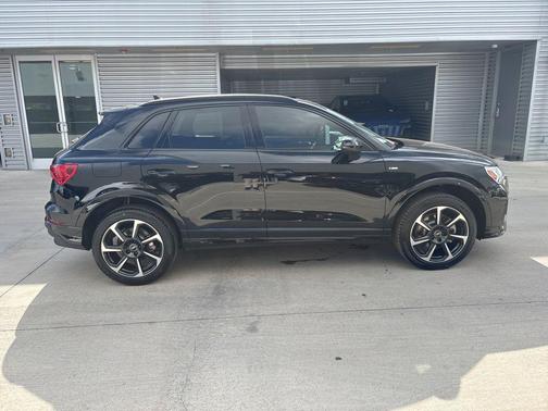 2025 Audi Q3 45 S line Premium