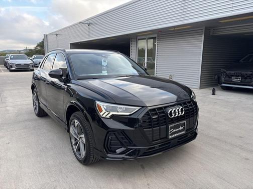 2025 Audi Q3 45 S line Premium