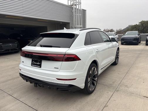 2026 Audi Q8 Premium Plus