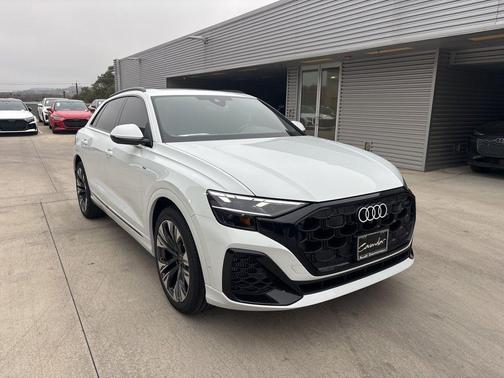 2026 Audi Q8 Premium Plus