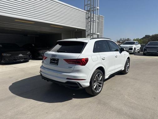 2025 Audi Q3 45 S line Premium