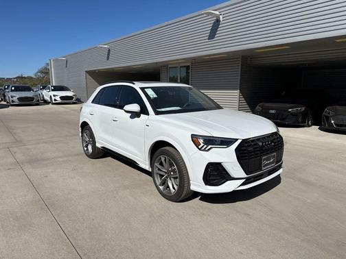 2025 Audi Q3 45 S line Premium