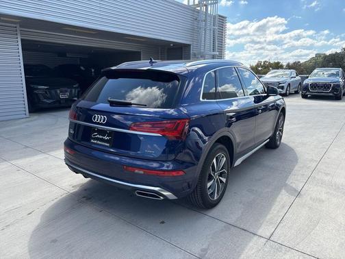 2022 Audi Q5 45 S line Premium Plus