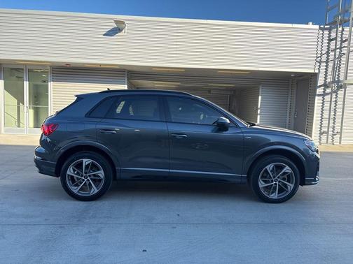 2025 Audi Q3 45 S line Premium