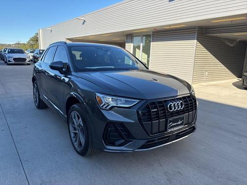 2025 Audi Q3 45 S line Premium