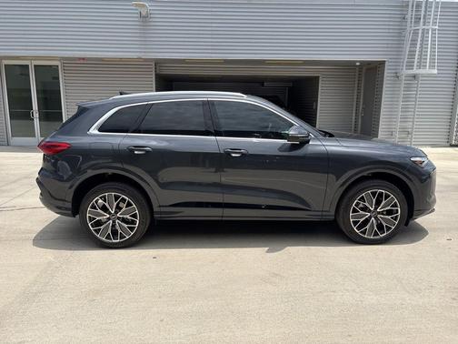 2025 Audi Q5 2.0T quattro Premium