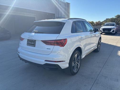 2025 Audi Q3 45 S line Premium