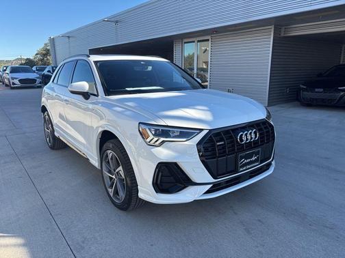 2025 Audi Q3 45 S line Premium