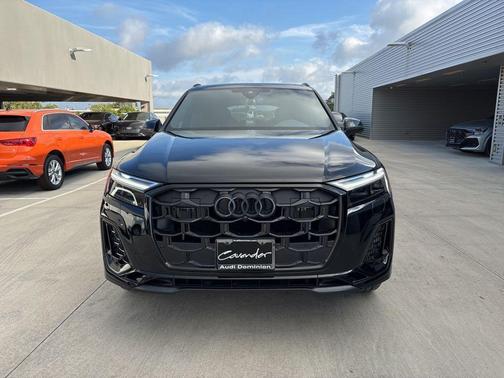 2026 Audi SQ7 4.0T PLUS