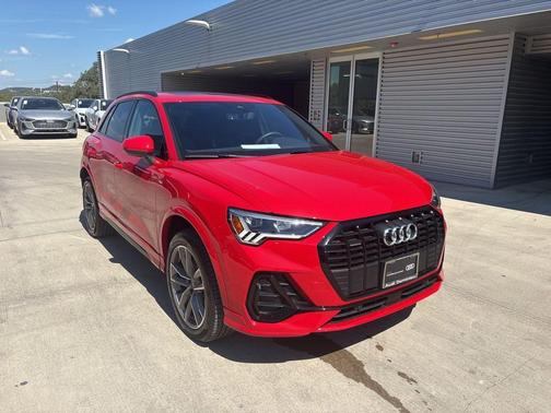 2025 Audi Q3 45 S line Premium