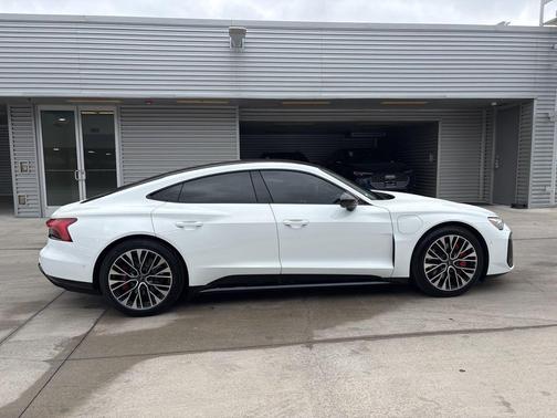 2026 Audi S e-tron GT Premium Plus