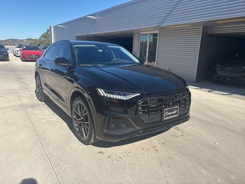 2023 Audi Q8 55 Premium