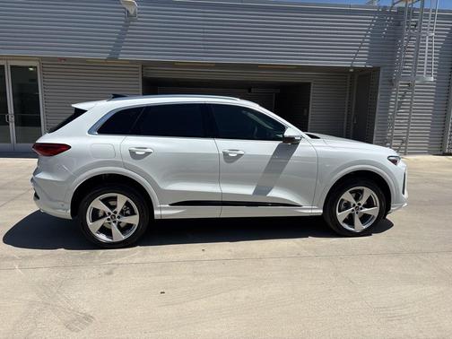 2025 Audi Q5 2.0T quattro Premium