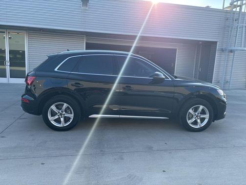 2024 Audi Q5 40 Premium