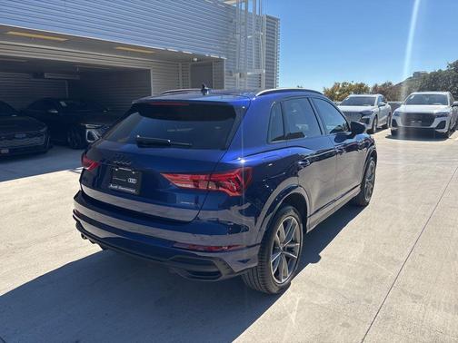 2025 Audi Q3 45 S line Premium