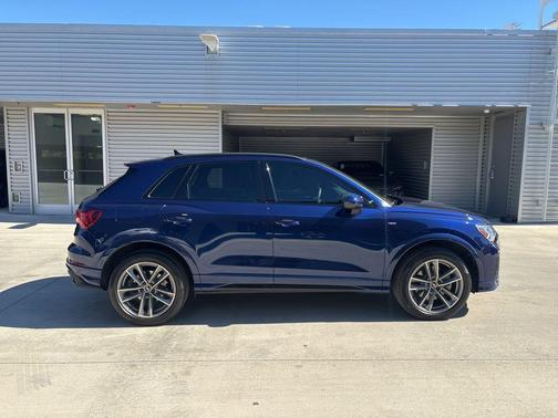 2025 Audi Q3 45 S line Premium