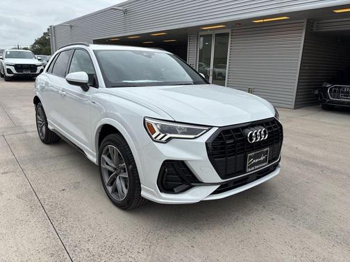 2025 Audi Q3 45 S line Premium