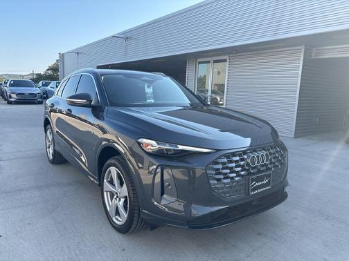 2025 Audi Q5 2.0T quattro Premium