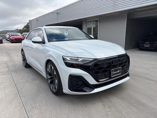 2026 Audi Q8 Premium Plus