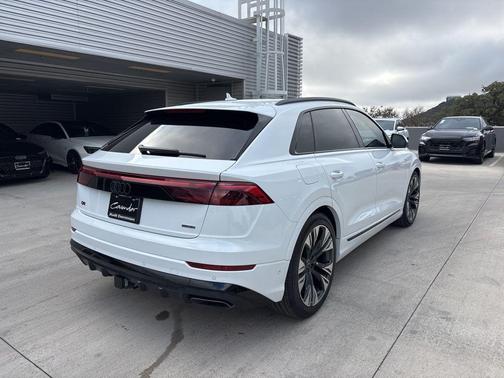 2026 Audi Q8 Premium Plus