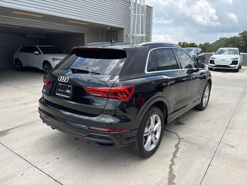 2024 Audi Q3 45 S line Premium