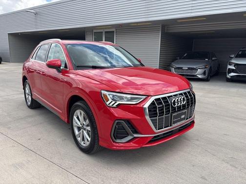 2025 Audi Q3 45 S line Premium