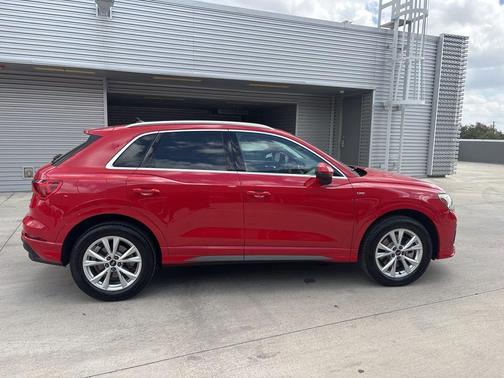 2025 Audi Q3 45 S line Premium