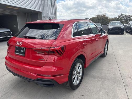 2025 Audi Q3 45 S line Premium