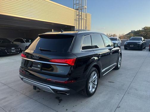 2025 Audi Q7 55 Premium
