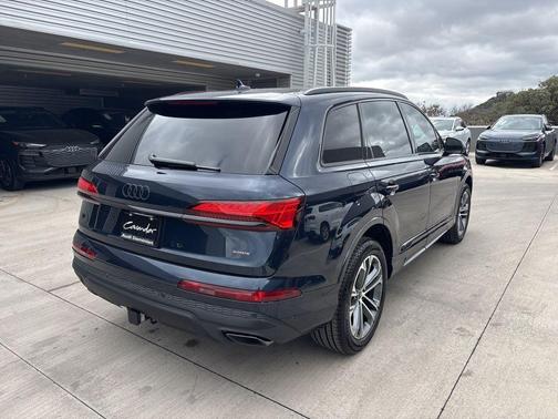 2026 Audi Q7 45 Premium Plus