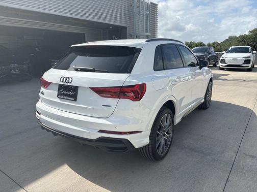 2025 Audi Q3 45 S line Premium