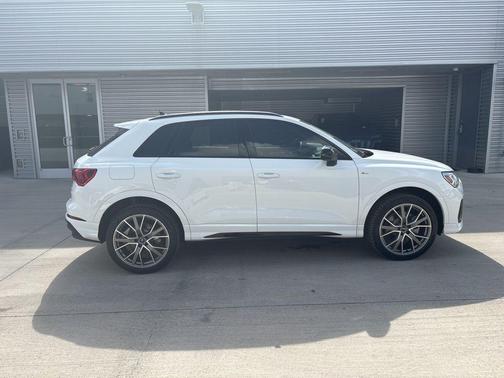 2025 Audi Q3 45 S line Premium