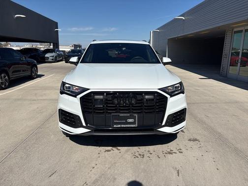 2023 Audi Q7 55 Premium Plus